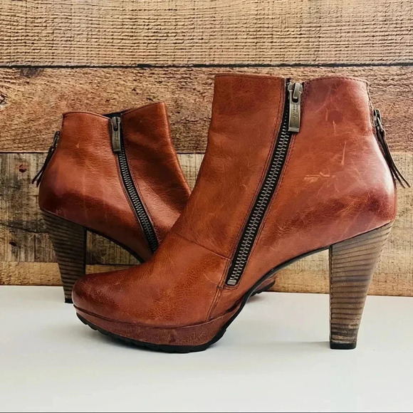 Paul Green Roxie Leather Boot - Picture 8 of 11